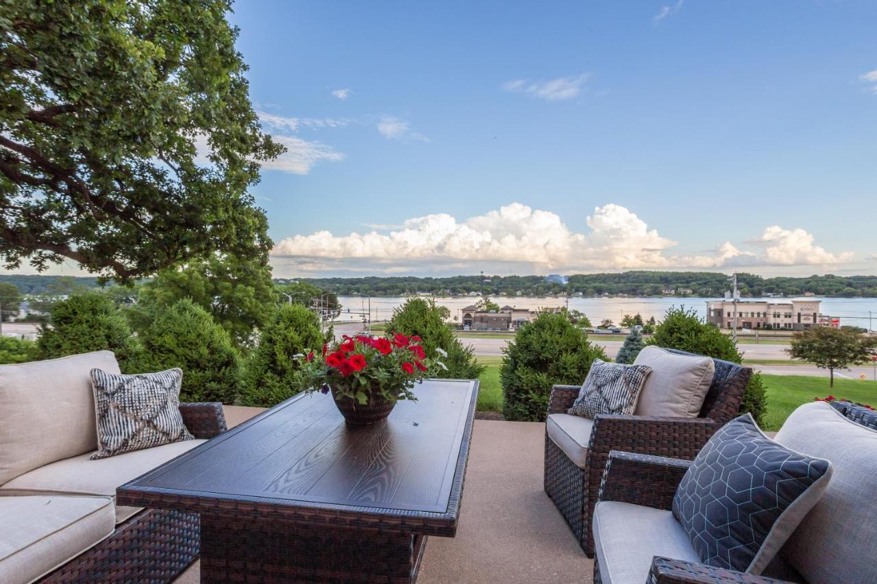 River View Lodge Le Claire Eksteriør billede