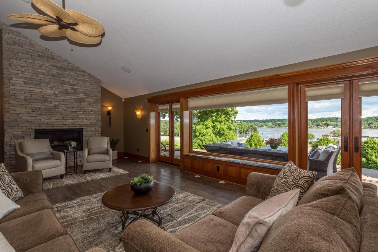 River View Lodge Le Claire Eksteriør billede